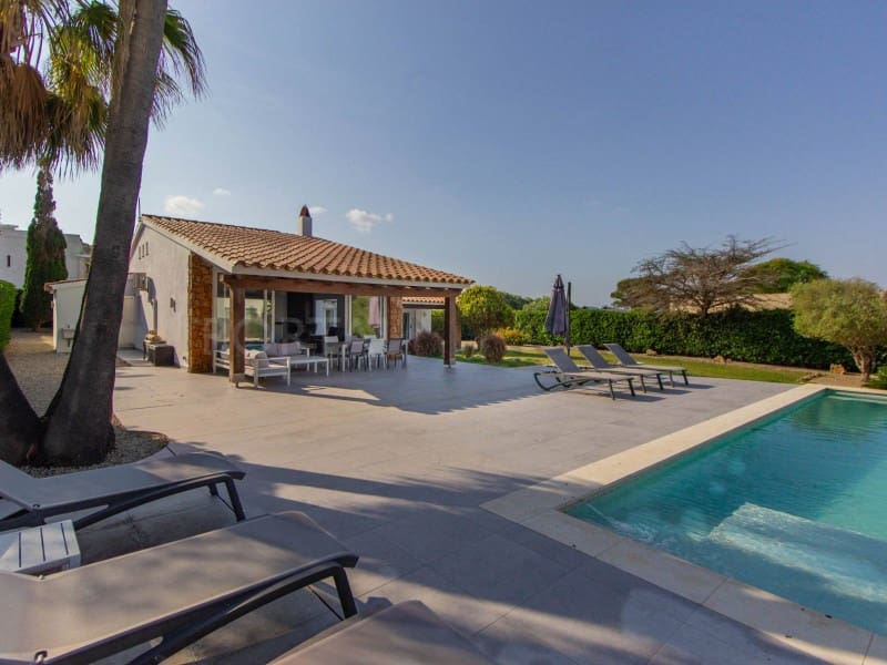 5 bedroom Villa for sale in San Luis / Sant Lluis with pool - € 1,990,000 (Ref: 9942048)