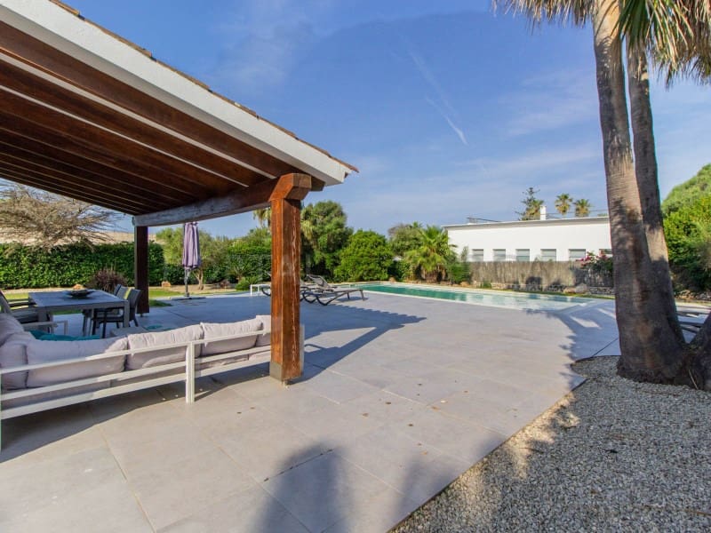 5 bedroom Villa for sale in San Luis / Sant Lluis with pool - € 1,990,000 (Ref: 9942048)