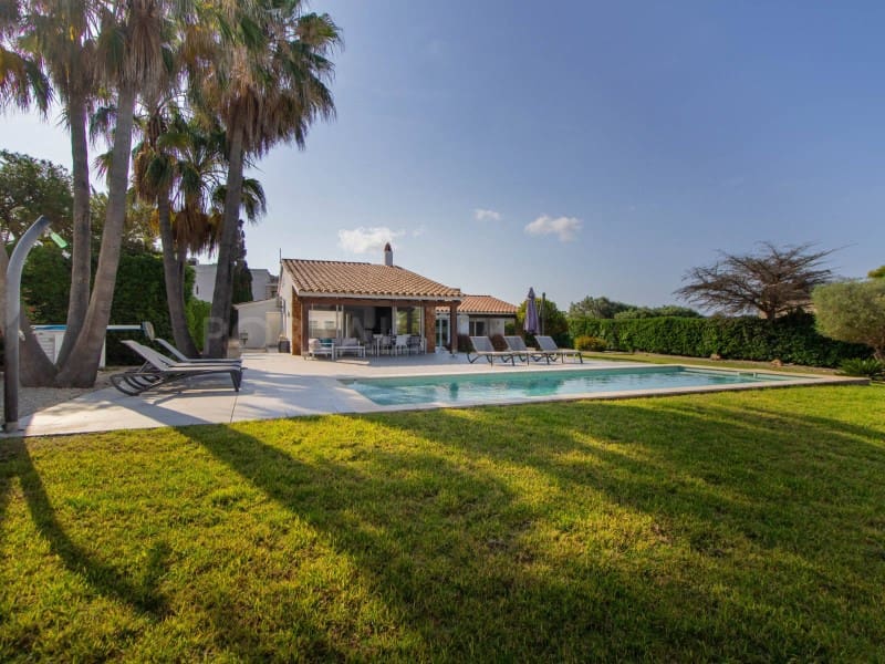 5 bedroom Villa for sale in San Luis / Sant Lluis with pool - € 1,990,000 (Ref: 9942048)