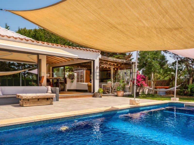 4 bedroom Villa for sale in San Luis / Sant Lluis - € 895,000 (Ref: 9970334)