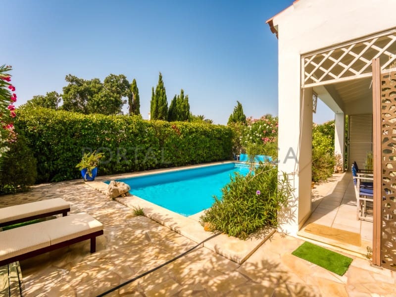 3 soverom Villa til salgs i Trebaluger med svømmebasseng - € 597 000 (Ref: 9970336)
