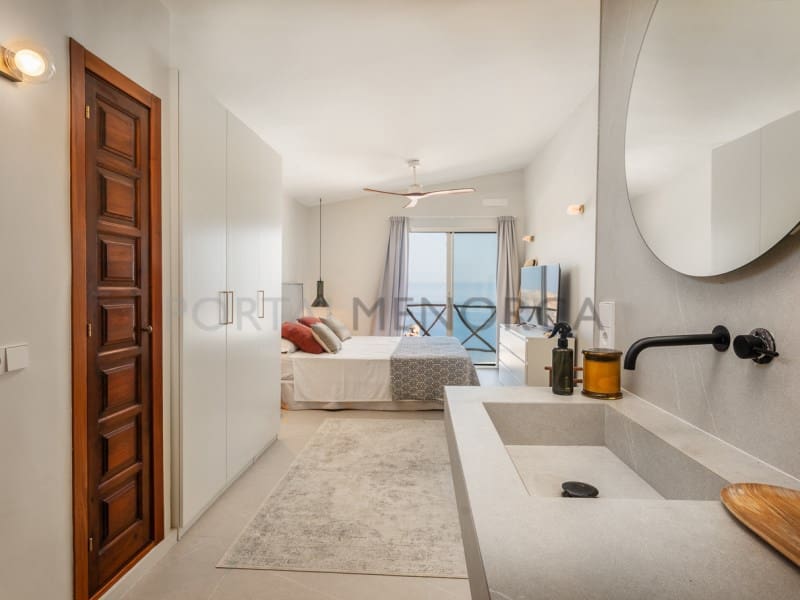 Chalet de 3 habitaciones en Cala Morell en venta con piscina - 1.495.000 € (Ref: 9978532)