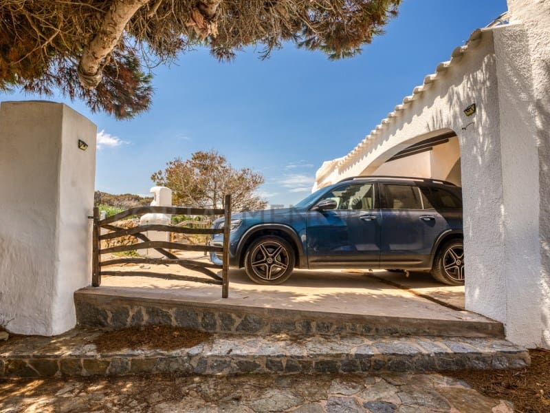 Chalet de 3 habitaciones en Cala Morell en venta con piscina - 1.495.000 € (Ref: 9978532)