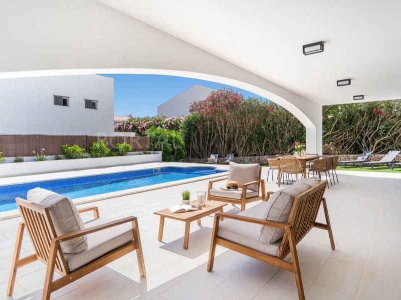 3 bedroom Villa for sale in Es Mercadal with pool - € 725,000 (Ref: 9979581)