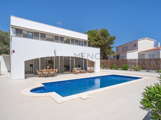 3 bedroom Villa for sale in Port d'Addaia, Es Mercadal with pool - € 725,000 (Ref: 9979581)