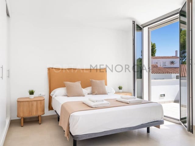 3 bedroom Villa for sale in Port d'Addaia, Es Mercadal with pool - € 725,000 (Ref: 9979581)
