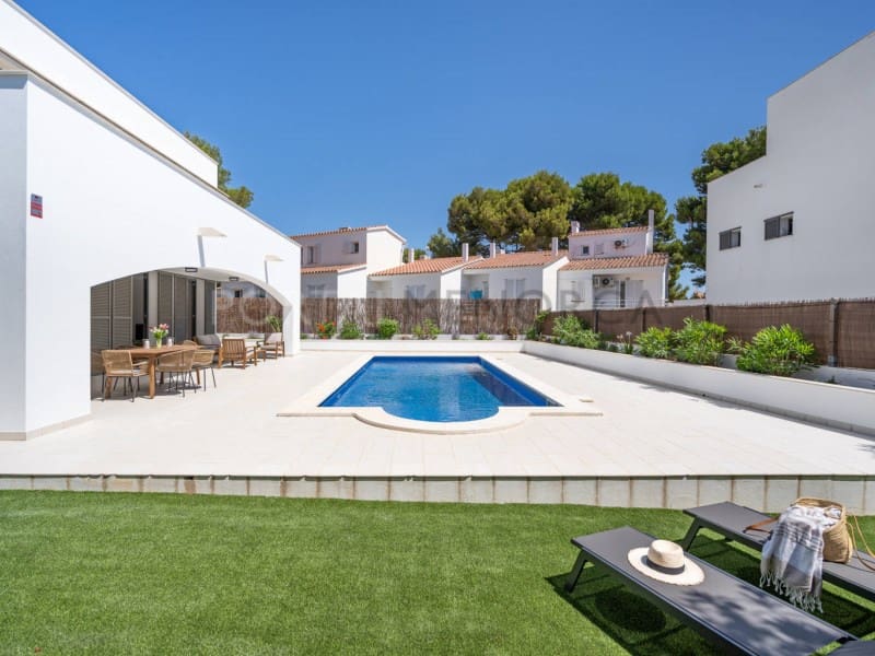 3 bedroom Villa for sale in Es Mercadal with pool - € 725,000 (Ref: 9979581)