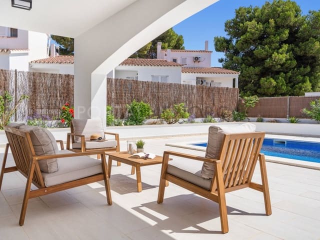 3 bedroom Villa for sale in Port d'Addaia, Es Mercadal with pool - € 725,000 (Ref: 9979581)