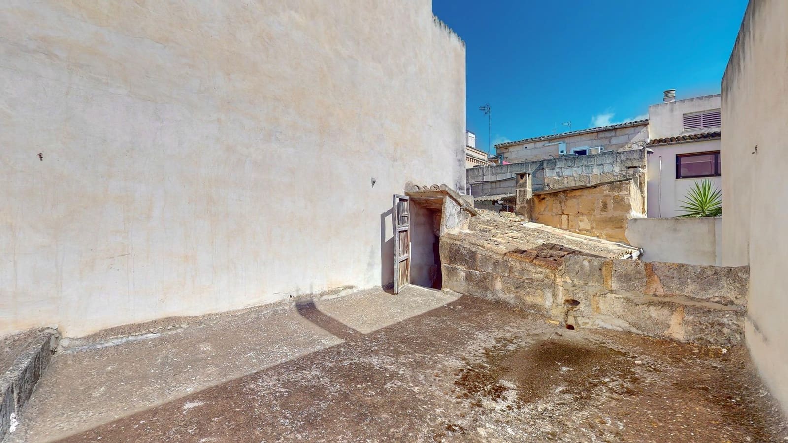 3 bedroom Villa for sale in Manacor with pool € 129,000 (Ref 6336788)