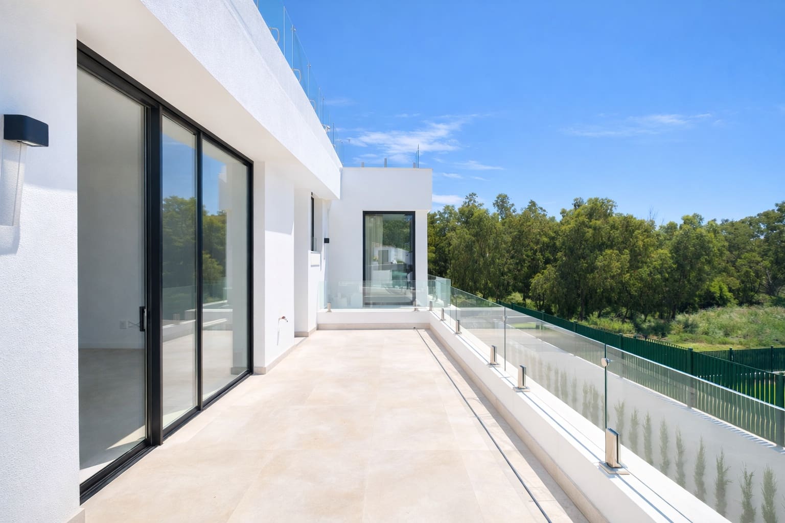 Chalet de 6 habitaciones en New Golden Mile en venta con piscina garaje - 1.950.000 € (Ref: 10030763)