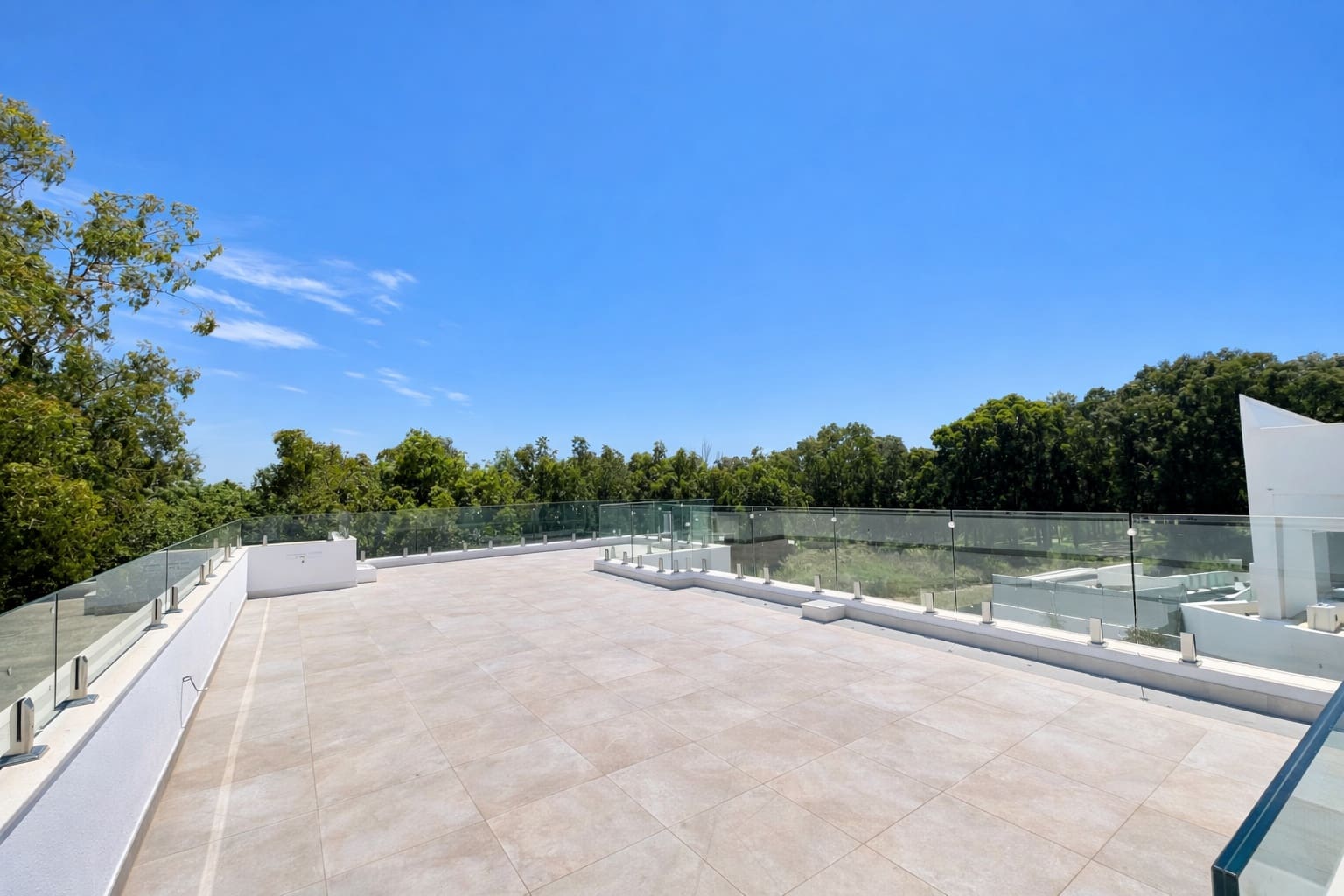 Chalet de 6 habitaciones en New Golden Mile en venta con piscina garaje - 1.950.000 € (Ref: 10030763)