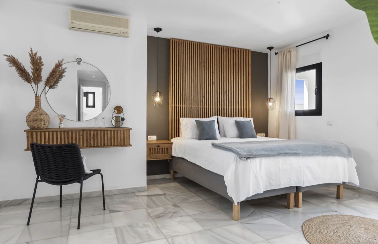 Chalet de 6 habitaciones en Nueva Andalucia en venta con piscina garaje - 1.400.000 € (Ref: 10031411)