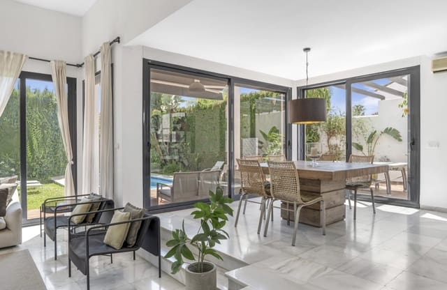 Chalet de 6 habitaciones en Nueva Andalucia, Marbella en venta con piscina garaje - 1.400.000 € (Ref: 10031411)