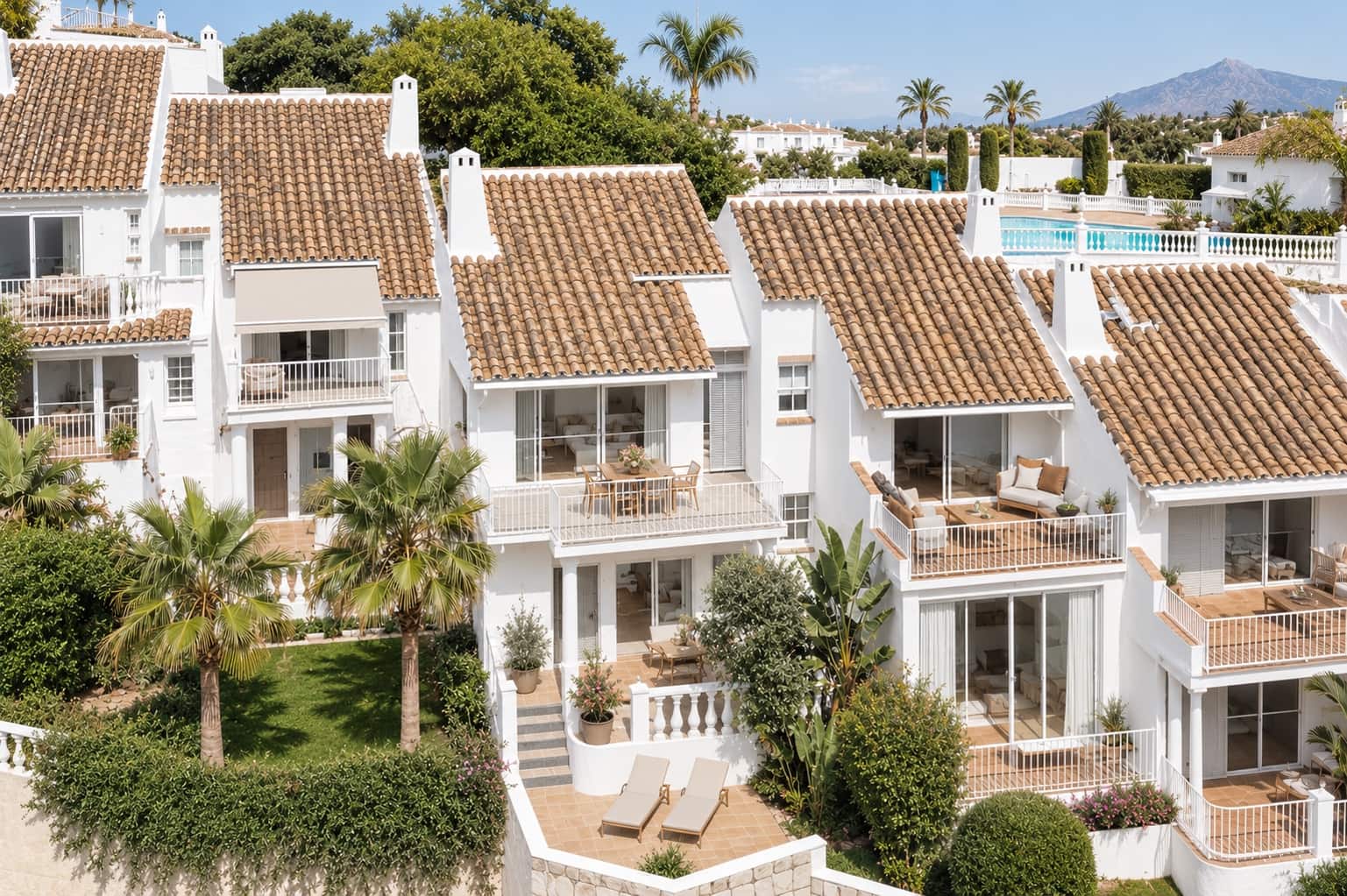2 quarto Casa em Banda para venda em New Golden Mile com piscina garagem - 525 000 € (Ref: 10032447)
