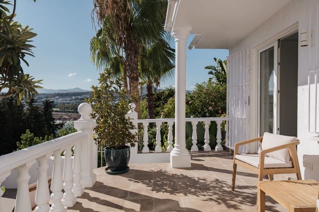 2 quarto Casa em Banda para venda em Benamara - Atalaya, Estepona com piscina garagem - 525 000 € (Ref: 10032447)
