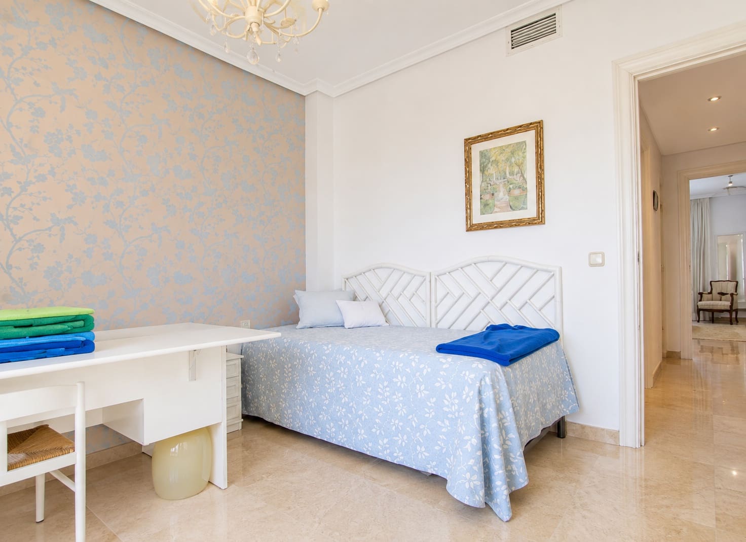 2 Zimmer Apartment zu verkaufen in Nueva Andalucia mit Pool - 769.999 € (Ref: 10037614)