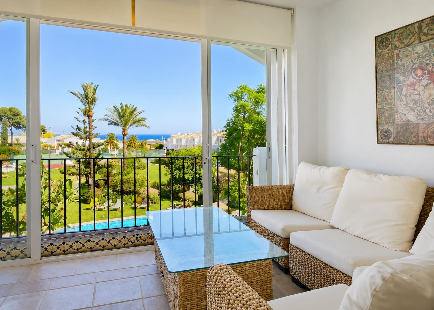 2 Zimmer Apartment zu verkaufen in Nueva Andalucia mit Pool - 769.999 € (Ref: 10037614)
