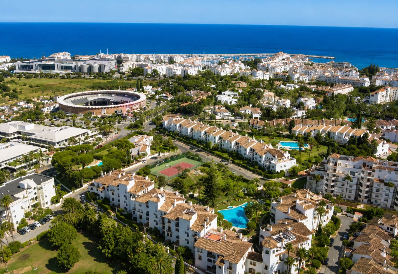 2 Zimmer Apartment zu verkaufen in Nueva Andalucia mit Pool - 769.999 € (Ref: 10037614)