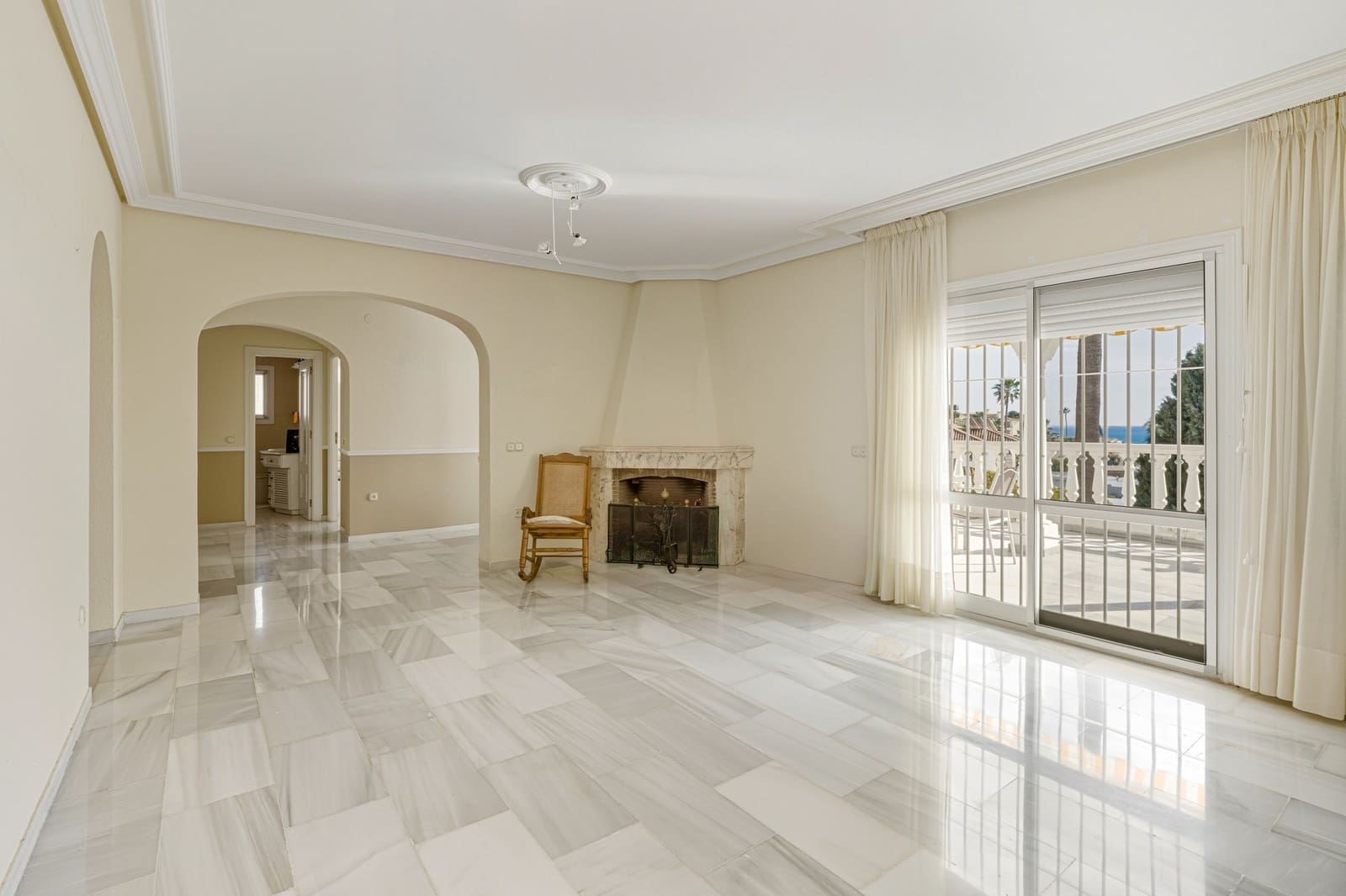 3 bedroom Villa for sale in Riviera del Sol with pool garage - € 950,000 (Ref: 10041617)