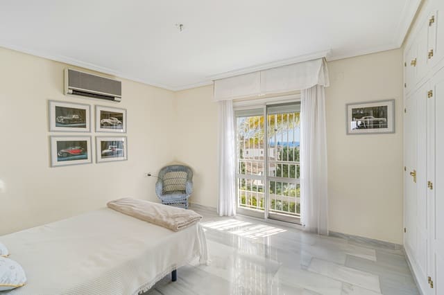 3 soveværelse Villa til salg i Riviera del Sol, Mijas med swimmingpool garage - € 950.000 (Ref: 10041617)