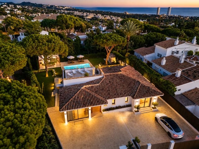 5 sypialnia Willa na sprzedaż w Elviria, Marbella z basenem garażem - 3 295 000 € (Ref: 10042184)