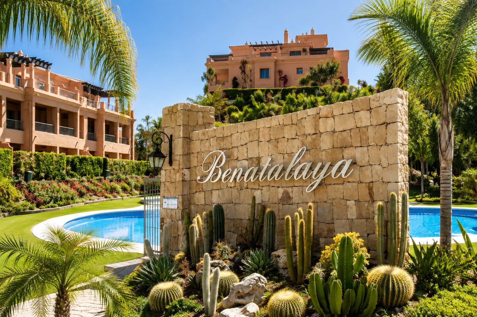 2 soveværelse Lejlighed til salg i Estepona med swimmingpool garage - € 485.000 (Ref: 10043604)