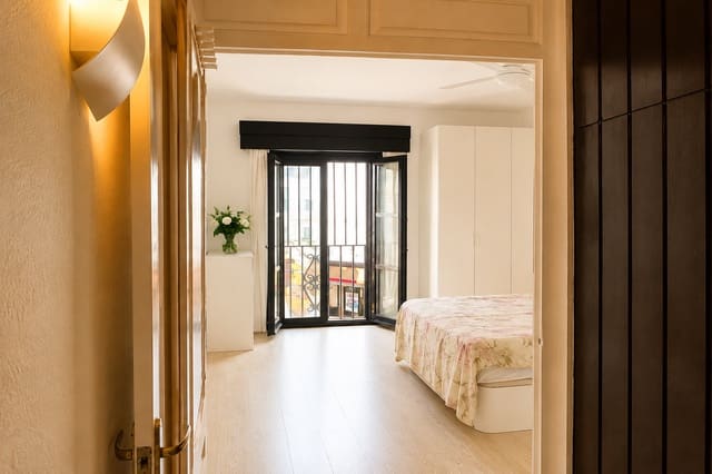 1 slaapkamer Appartement te koop in Puerto Banus, Marbella - € 656.000 (Ref: 10045812)