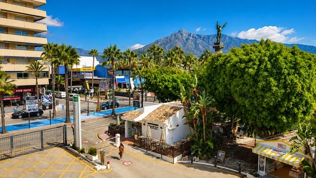 1 slaapkamer Appartement te koop in Puerto Banus, Marbella - € 656.000 (Ref: 10045812)