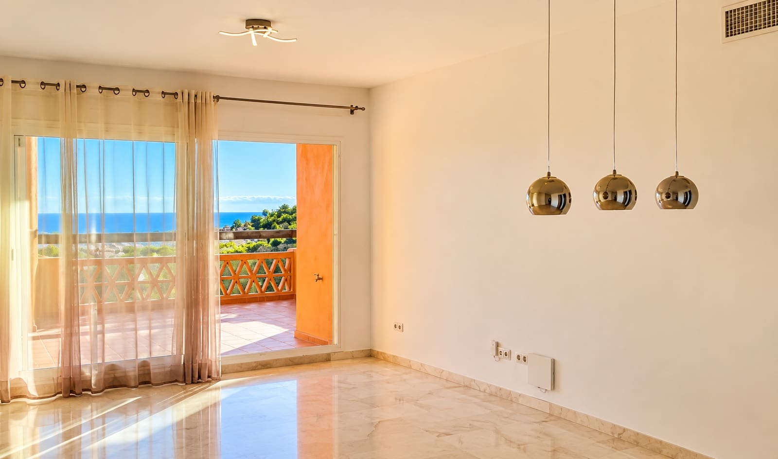 2 sypialnia Apartament na sprzedaż w La Reserva z basenem garażem - 359 000 € (Ref: 10076925)