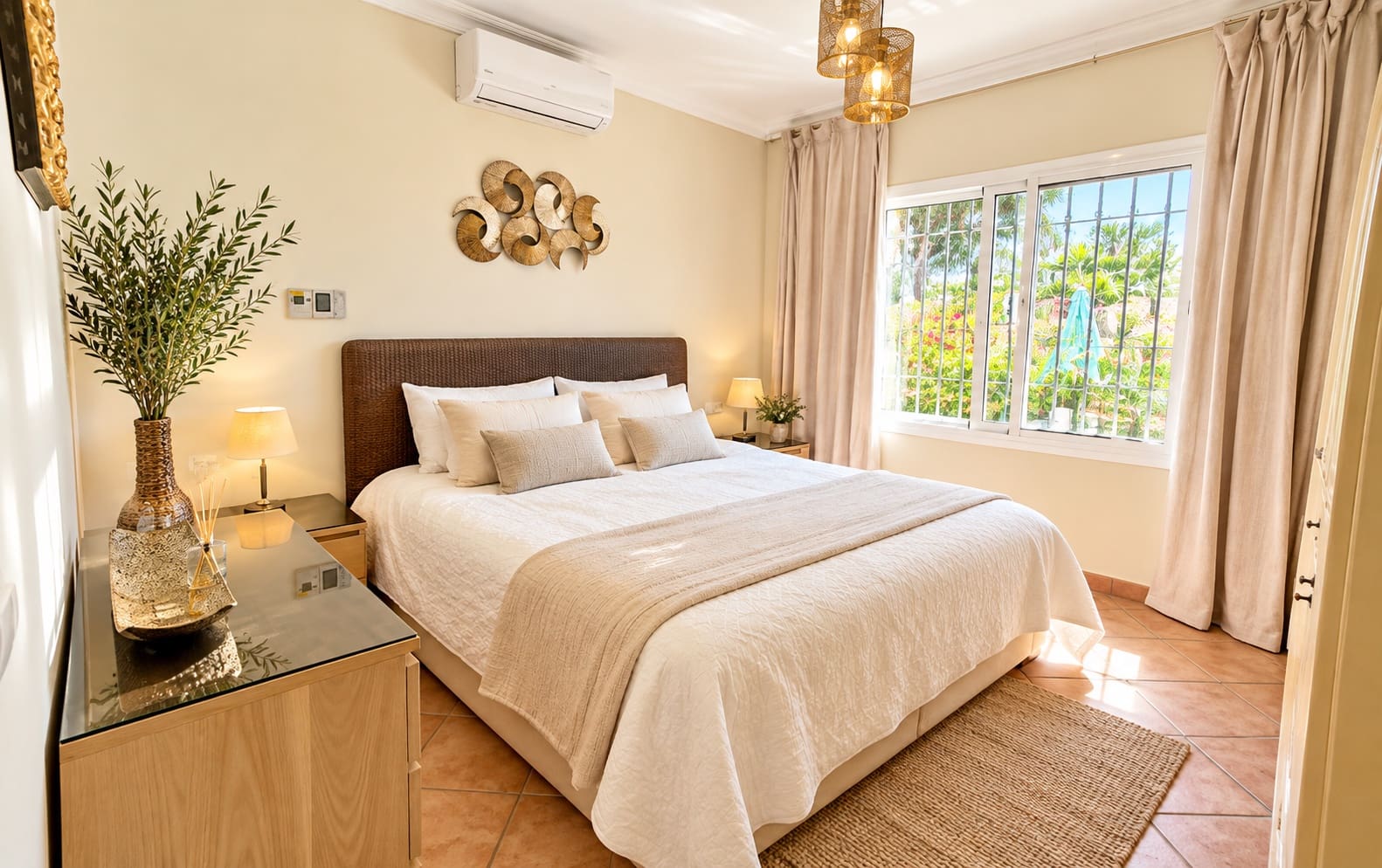 4 chambre Villa/Maison à vendre à El Chaparral avec piscine garage - 989 000 € (Ref: 10133603)