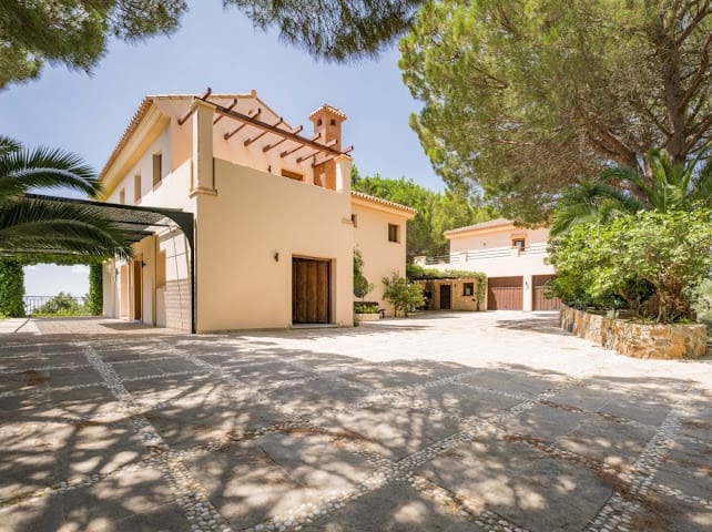 9 chambre Finca/Maison de Campagne à vendre à Ojen avec piscine garage - 3 800 000 € (Ref: 10153899)