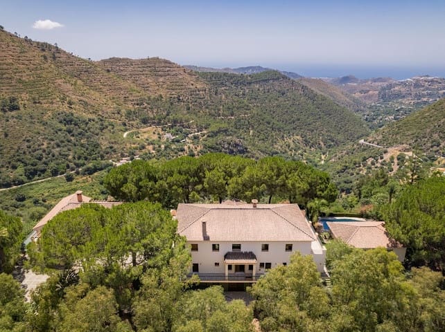 9 chambre Finca/Maison de Campagne à vendre à Ojen avec piscine garage - 3 800 000 € (Ref: 10153899)