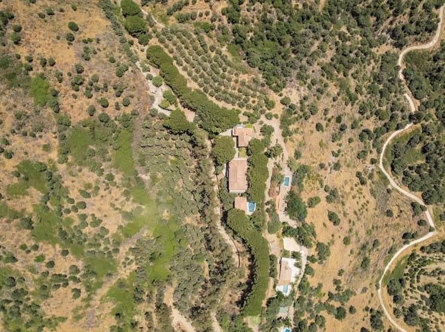 9 chambre Finca/Maison de Campagne à vendre à Ojen avec piscine garage - 3 800 000 € (Ref: 10153899)