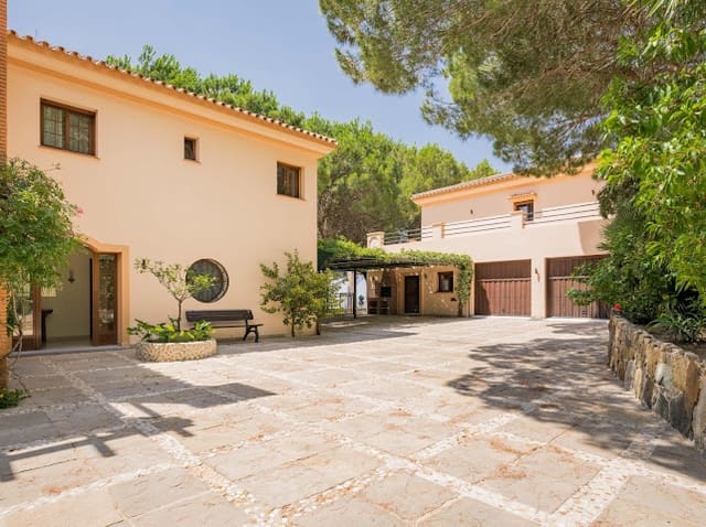9 chambre Finca/Maison de Campagne à vendre à Ojen avec piscine garage - 3 800 000 € (Ref: 10153899)