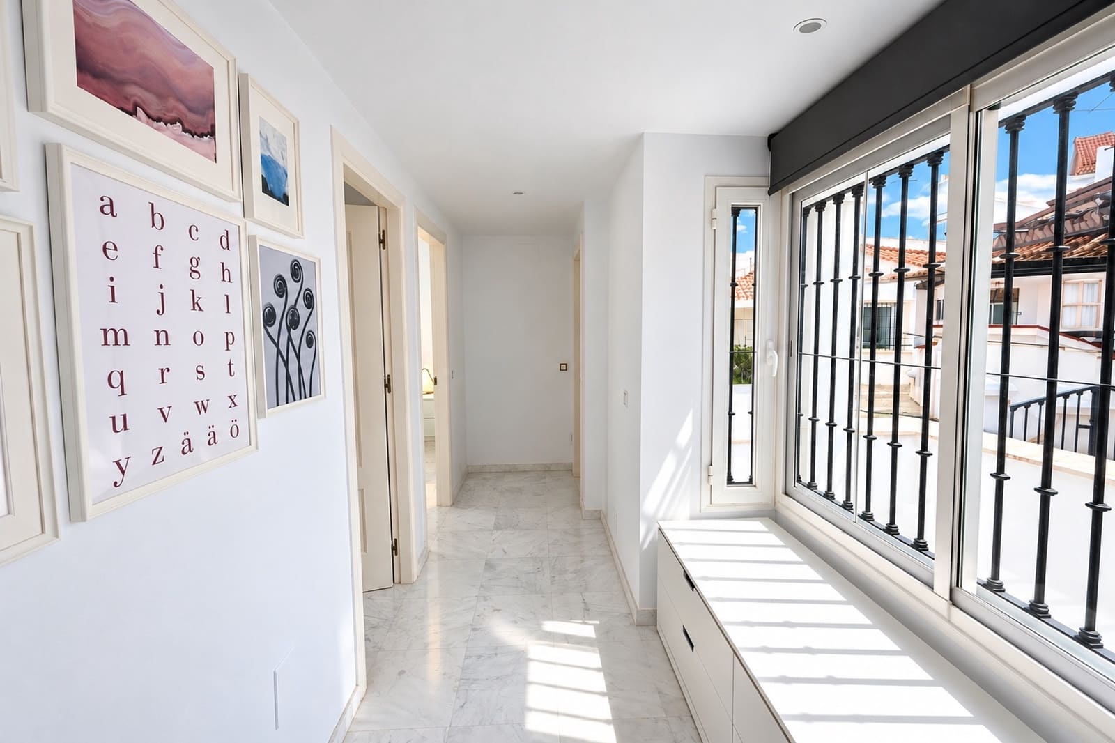 3 bedroom Semi-detached Villa for rent in Riviera del Sol with pool garage - € 3,500 (Ref: 10163317)