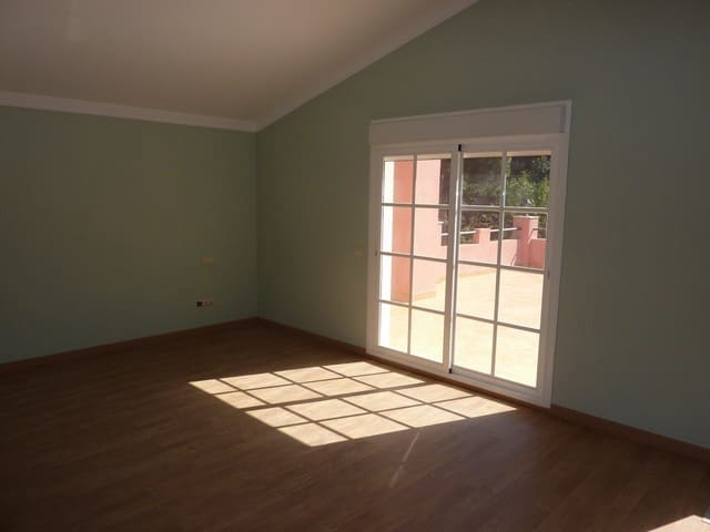 4 quarto Moradia para venda em Hacienda Las Chapas, Marbella com piscina garagem - 1 400 000 € (Ref: 6015220)