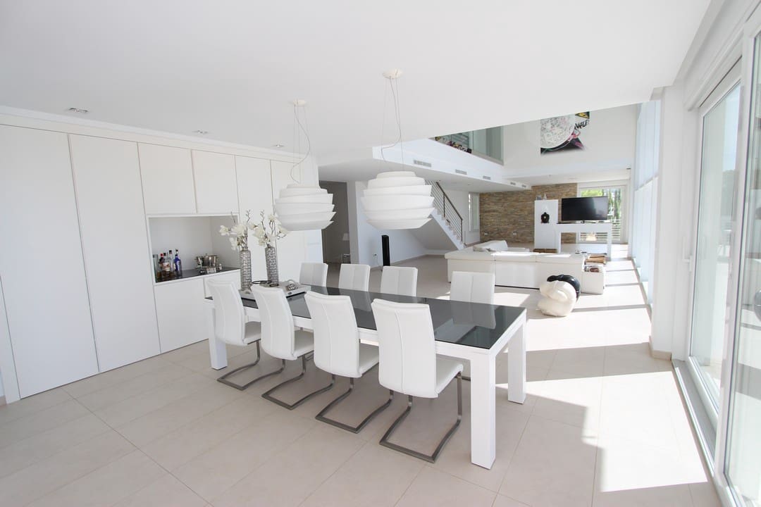 5 bedroom Villa for sale in Altea with pool - € 2,800,000 (Ref: 6015221)