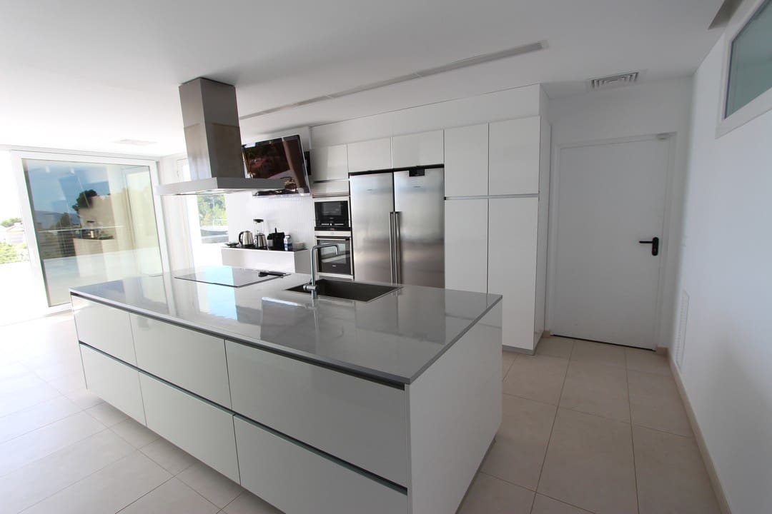 5 bedroom Villa for sale in Altea with pool - € 2,800,000 (Ref: 6015221)