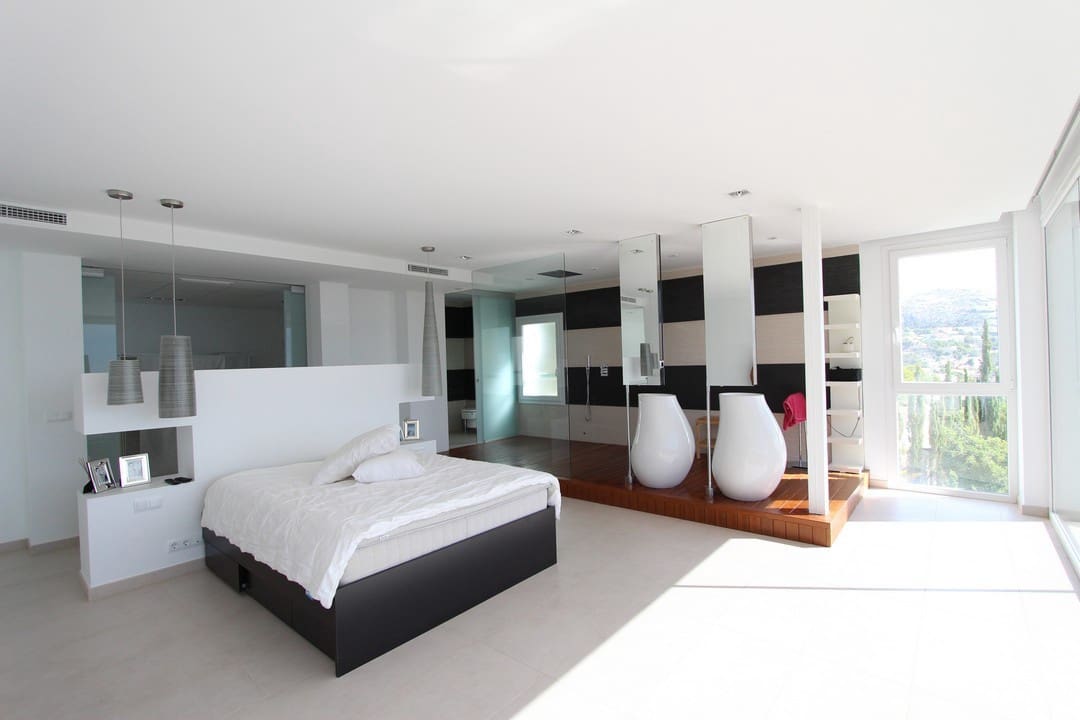 5 bedroom Villa for sale in Altea with pool - € 2,800,000 (Ref: 6015221)