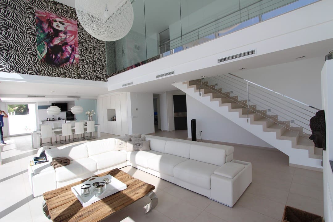 5 bedroom Villa for sale in Altea with pool - € 2,800,000 (Ref: 6015221)