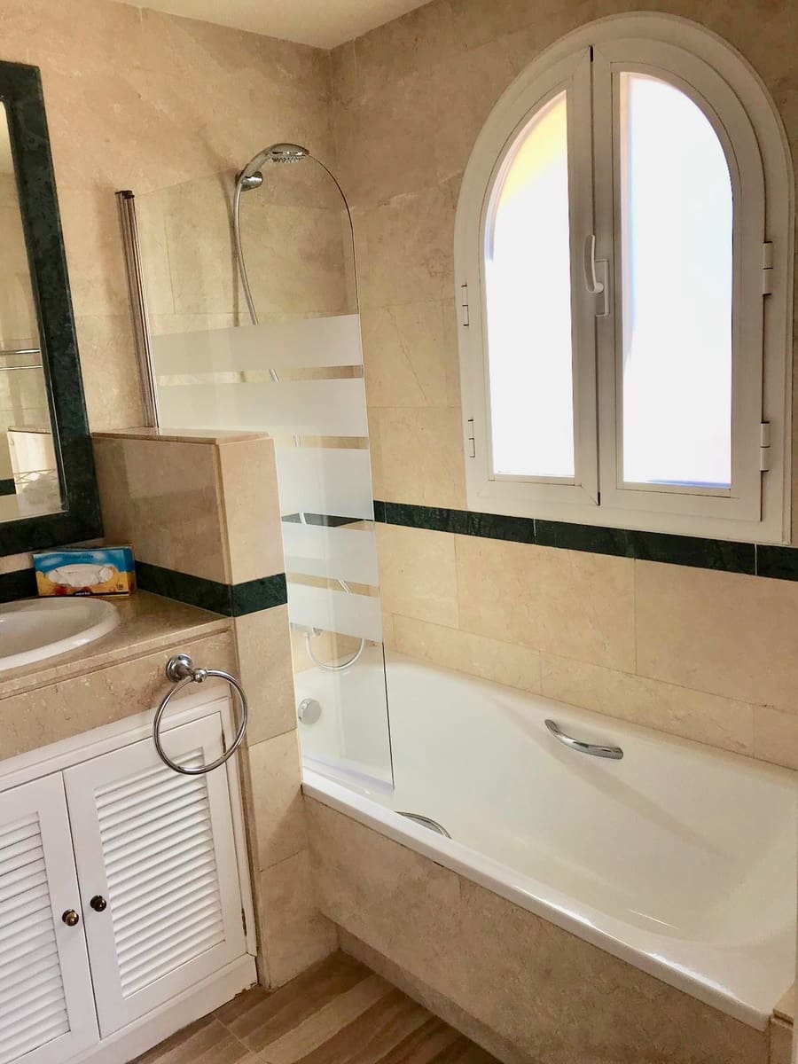 4 camera da letto Attico da affitare come casa vacanza in Marbella con piscina garage - 2.700 € (Rif: 6015272)