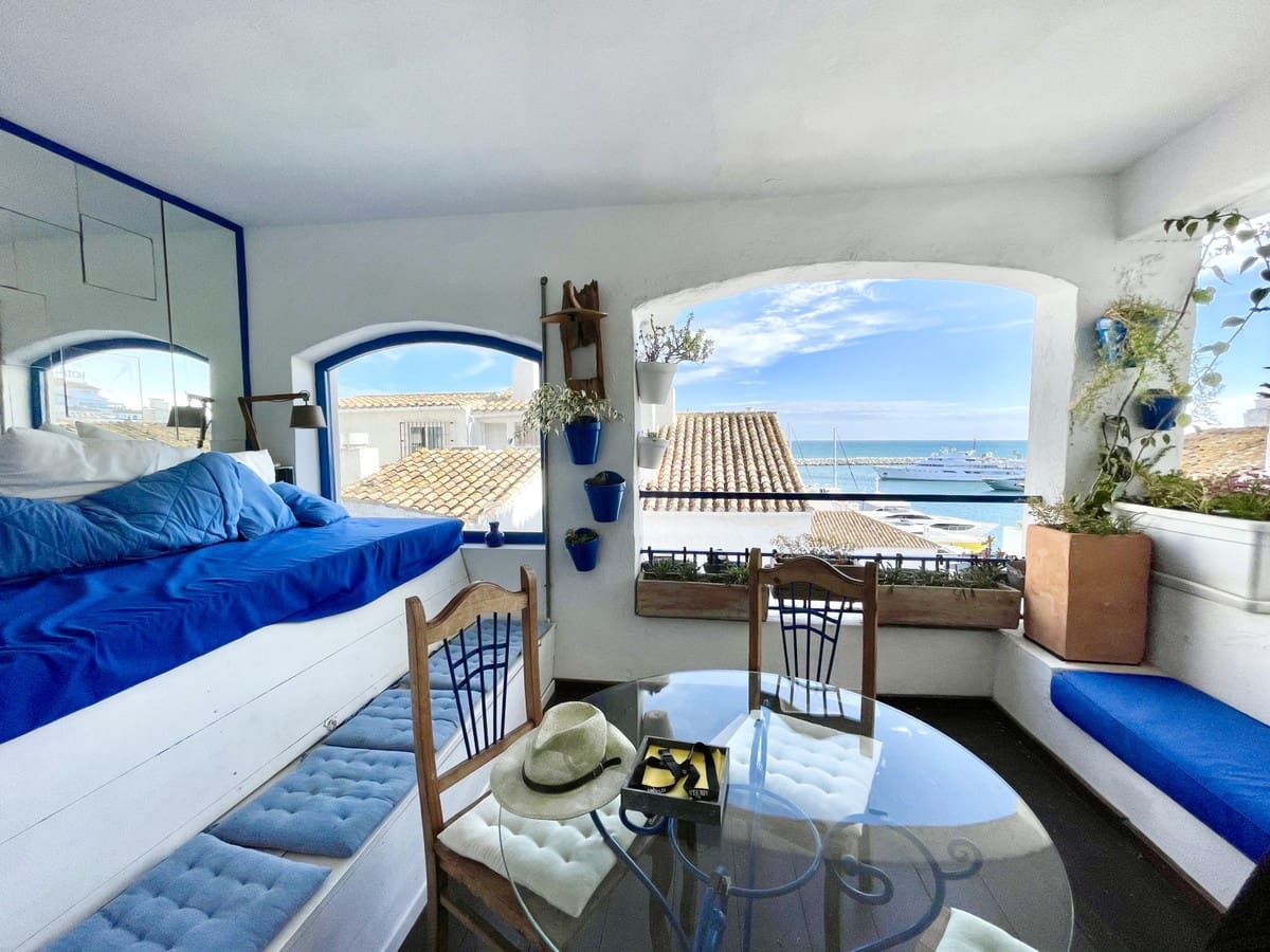 Apartamento Playa de 2 habitaciones en Puerto Banus en venta - 600.000 € (Ref: 6015310)