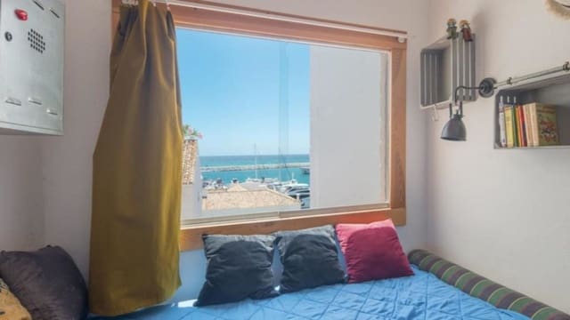 Apartamento Playa de 2 habitaciones en Puerto Banus, Marbella en venta - 600.000 € (Ref: 6015310)