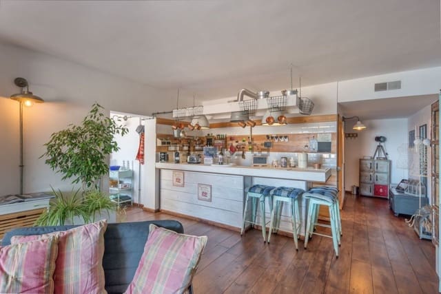 Apartamento Playa de 2 habitaciones en Puerto Banus, Marbella en venta - 600.000 € (Ref: 6015310)