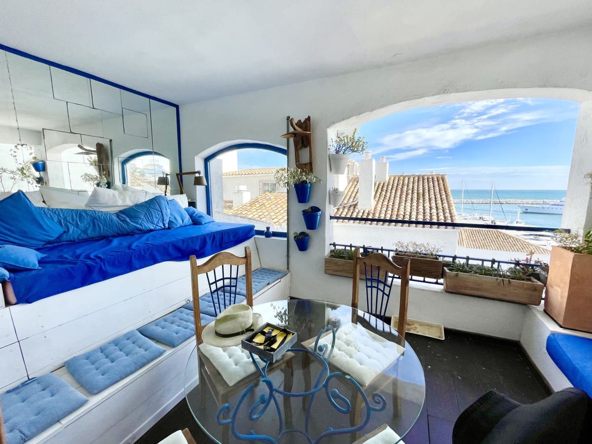 Apartamento Playa de 2 habitaciones en Puerto Banus en venta - 600.000 € (Ref: 6015310)