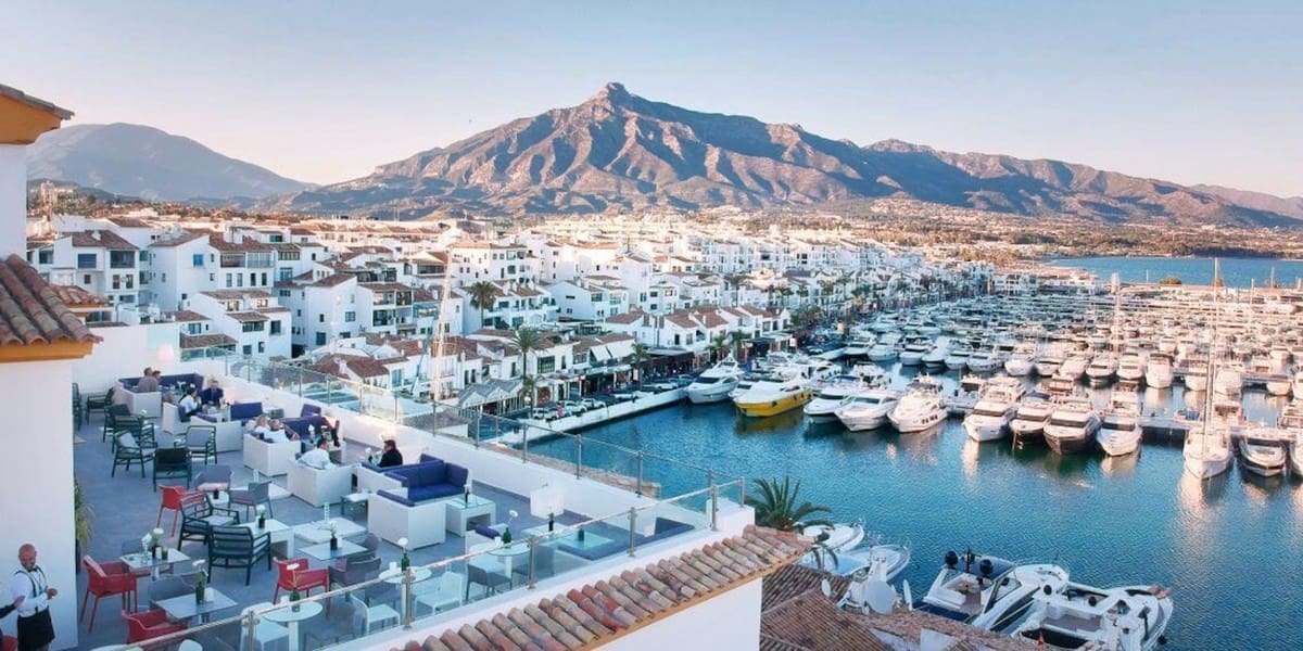 Apartamento Playa de 2 habitaciones en Puerto Banus en venta - 600.000 € (Ref: 6015310)