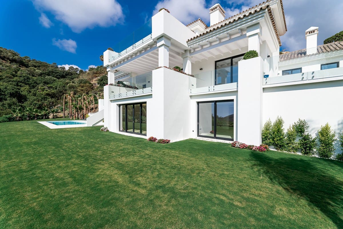 6 sypialnia Willa na sprzedaż w La Zagaleta z basenem garażem - 5 949 900 € (Ref: 6015311)