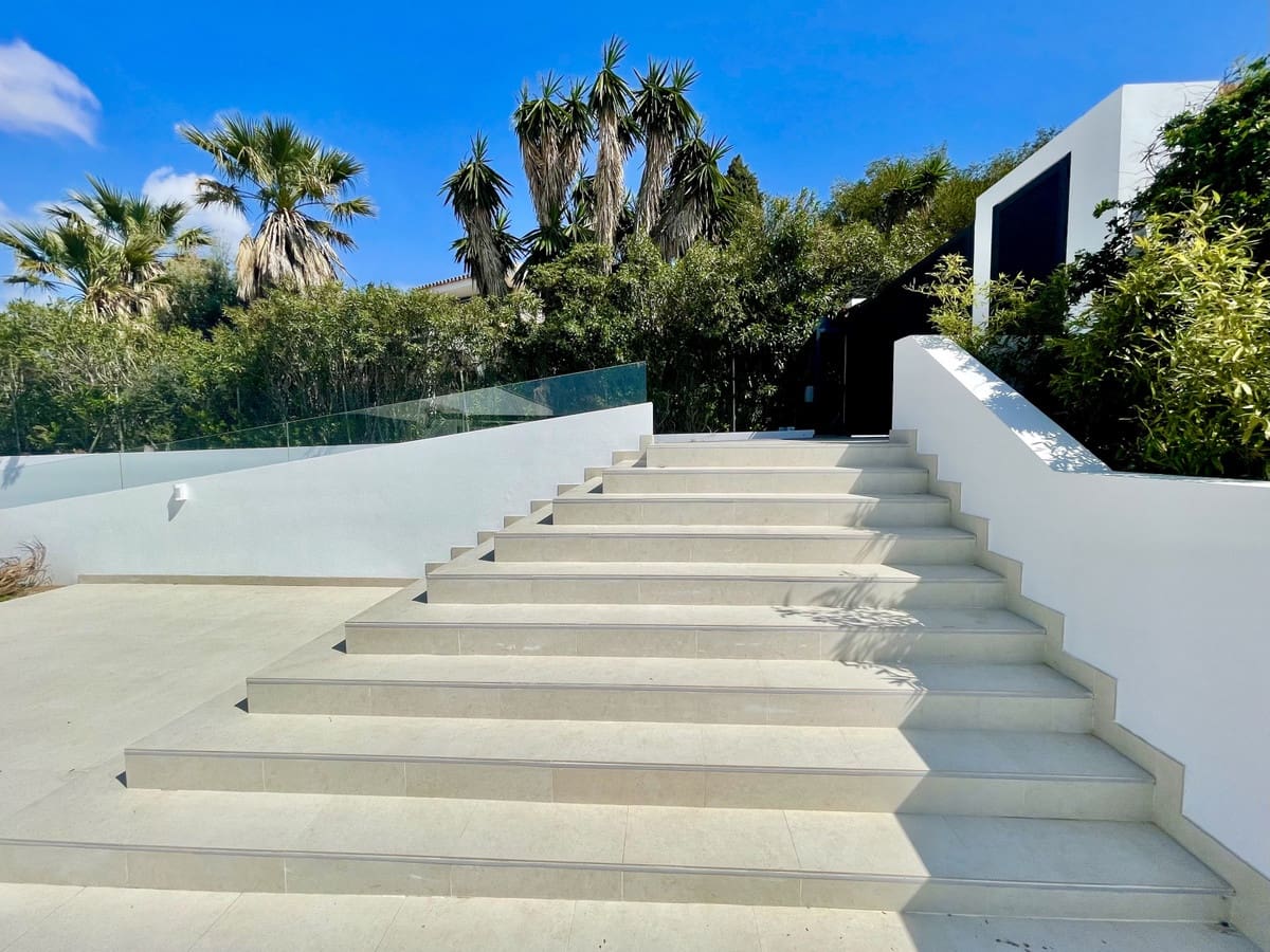 7 sypialnia Willa na sprzedaż w Benalmadena z basenem garażem - 3 200 000 € (Ref: 6015315)