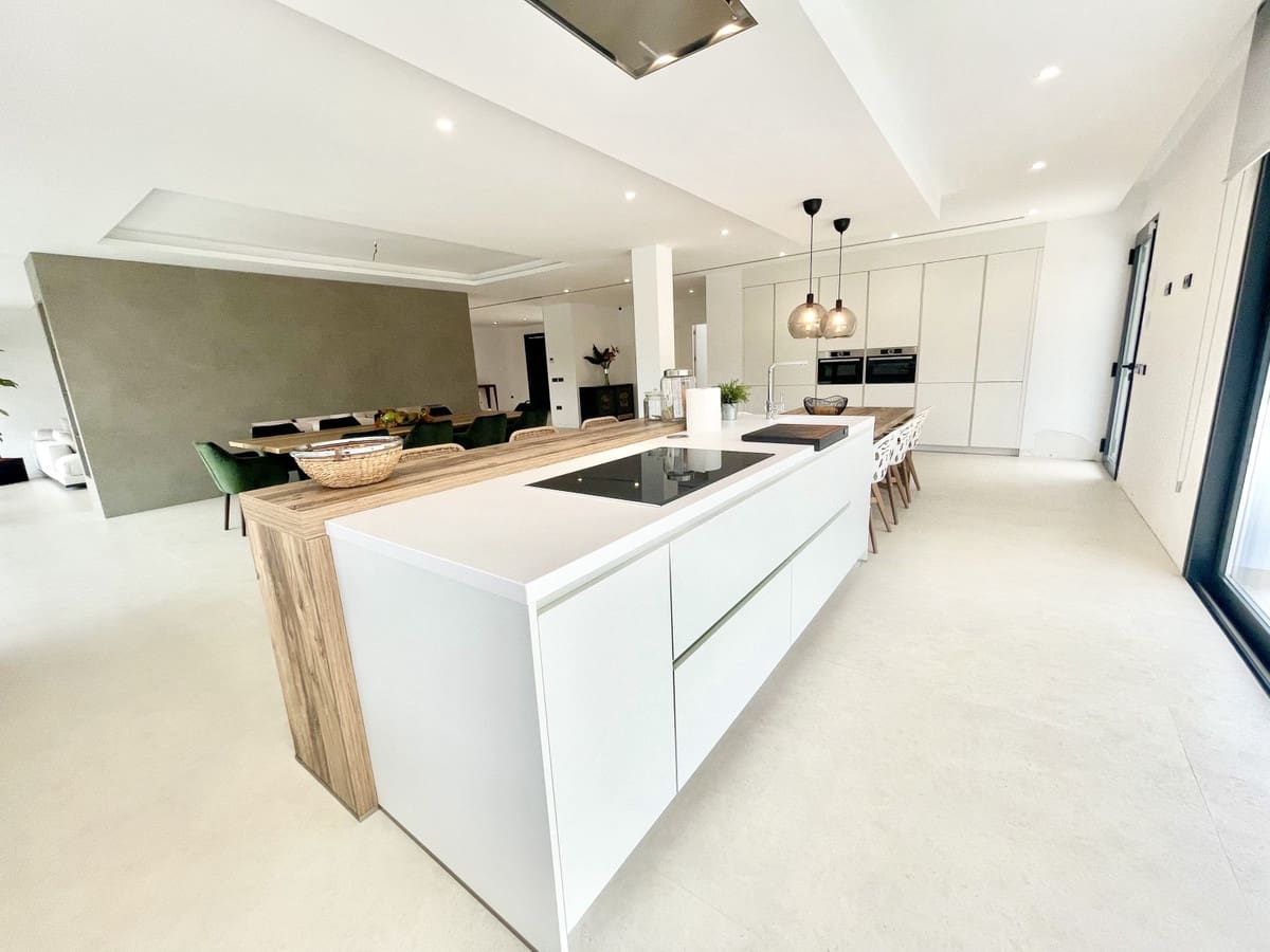 7 sypialnia Willa na sprzedaż w Benalmadena z basenem garażem - 3 200 000 € (Ref: 6015315)