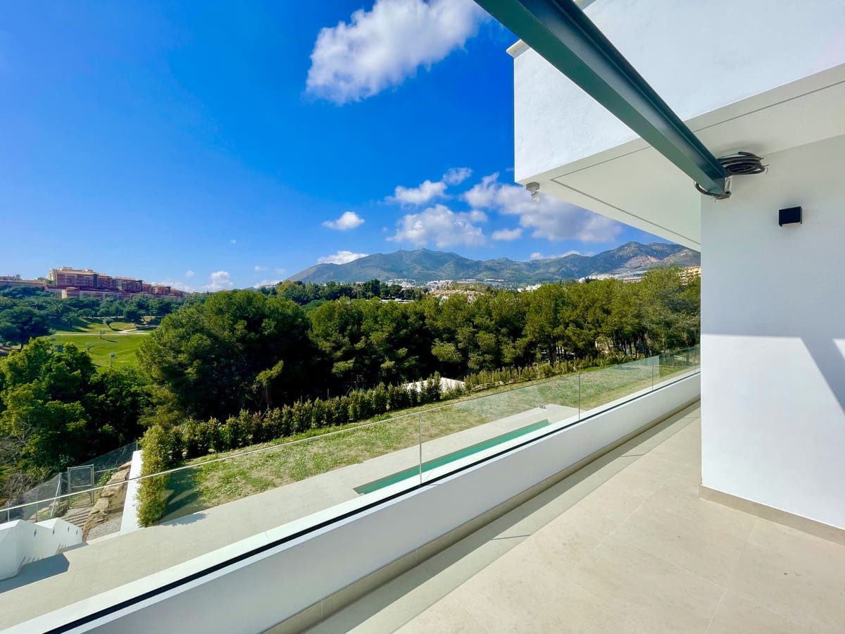 7 sypialnia Willa na sprzedaż w Benalmadena z basenem garażem - 3 200 000 € (Ref: 6015315)